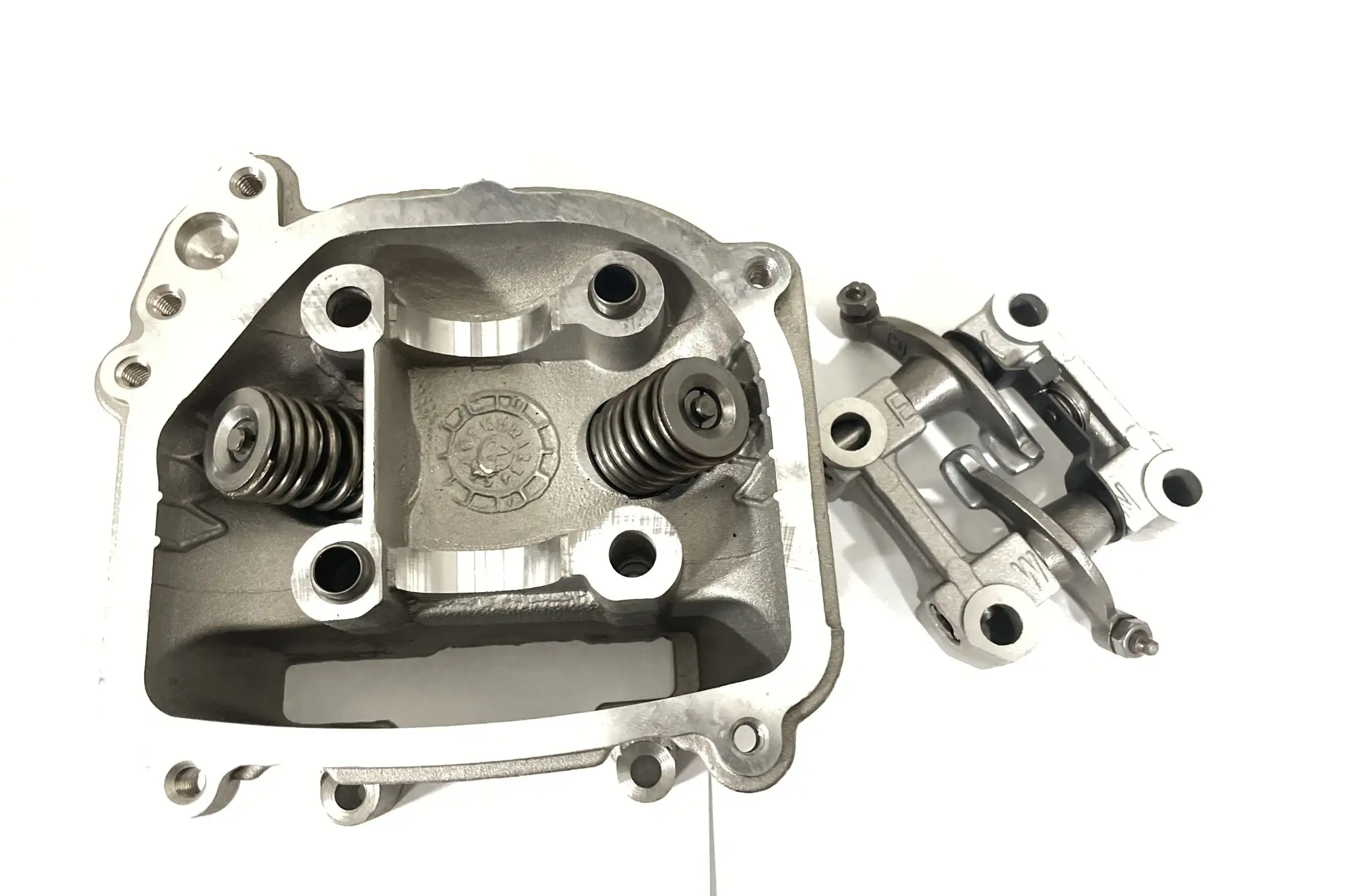 Головка цилиндра 4T GY6 125 (в сборе, без крышки и распредвала) AMG