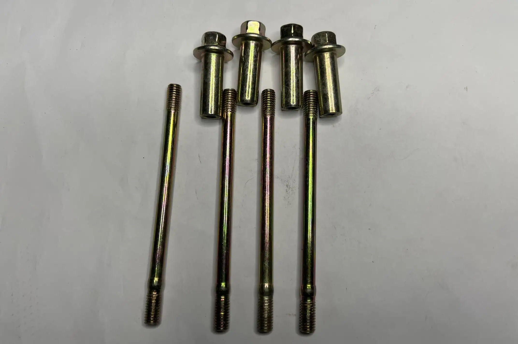 Шпильки цилиндра (4шт) JH125 ST