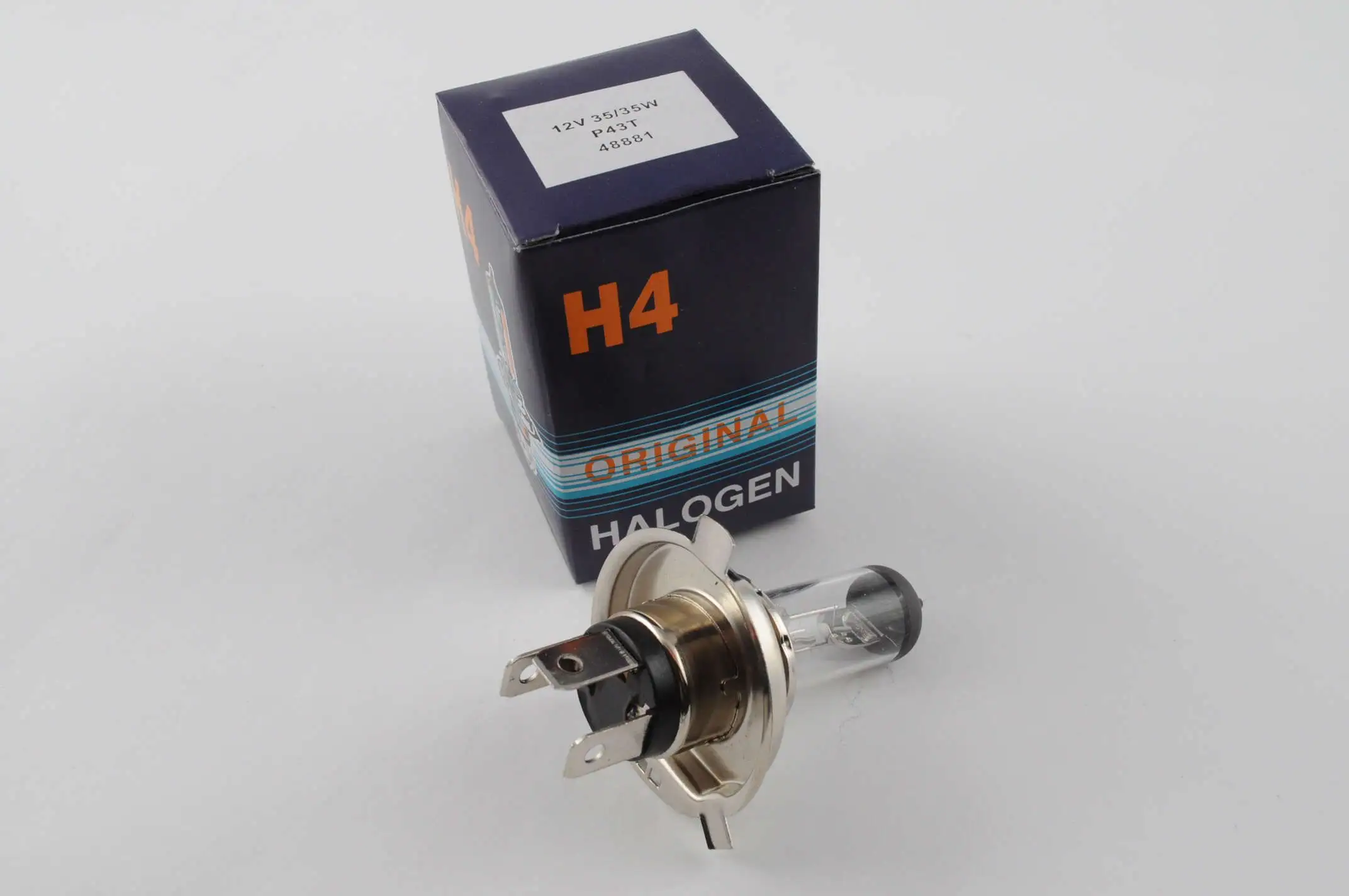 Лампа H4 (авто) 12V 35W/35W (белая) BLUE BOX (mod:B)