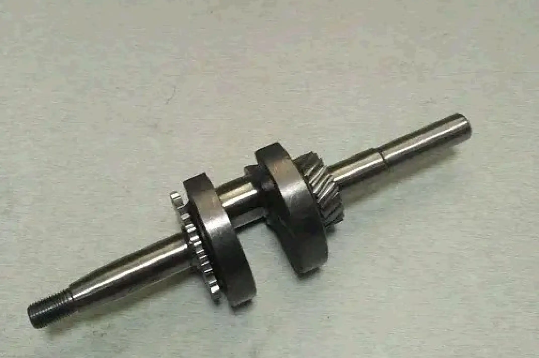 Коленвал м/б 156F (4Hp) (c шестернями) BEST