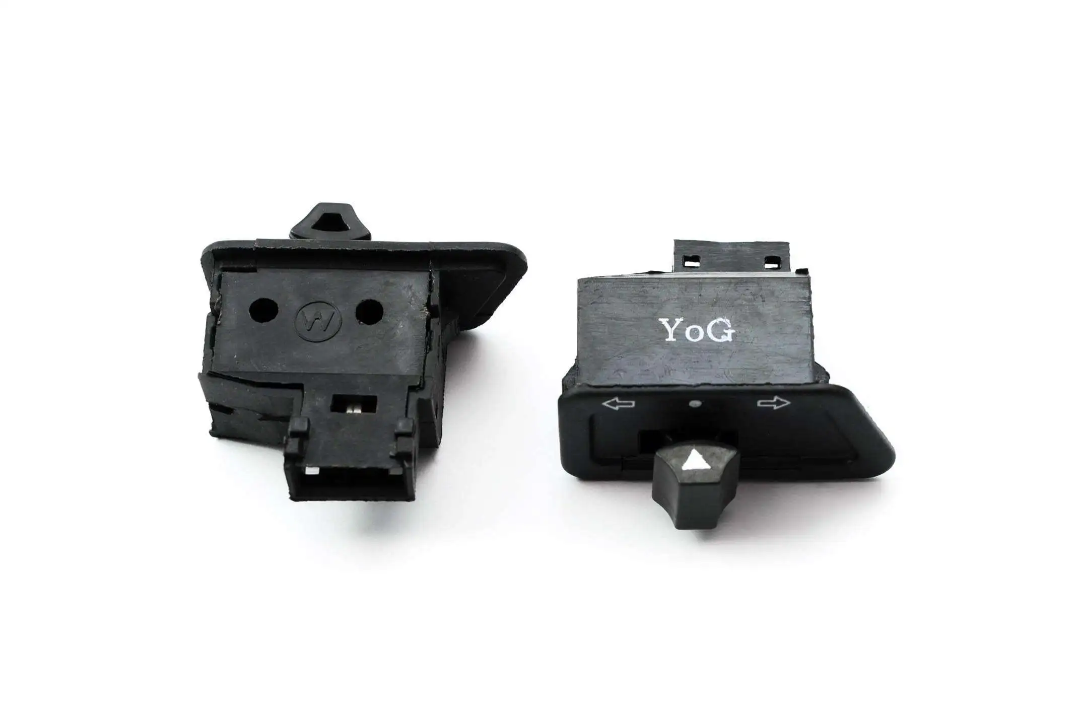 Кнопка руля (повороты) 4T GY6 50-150 (узкая)
