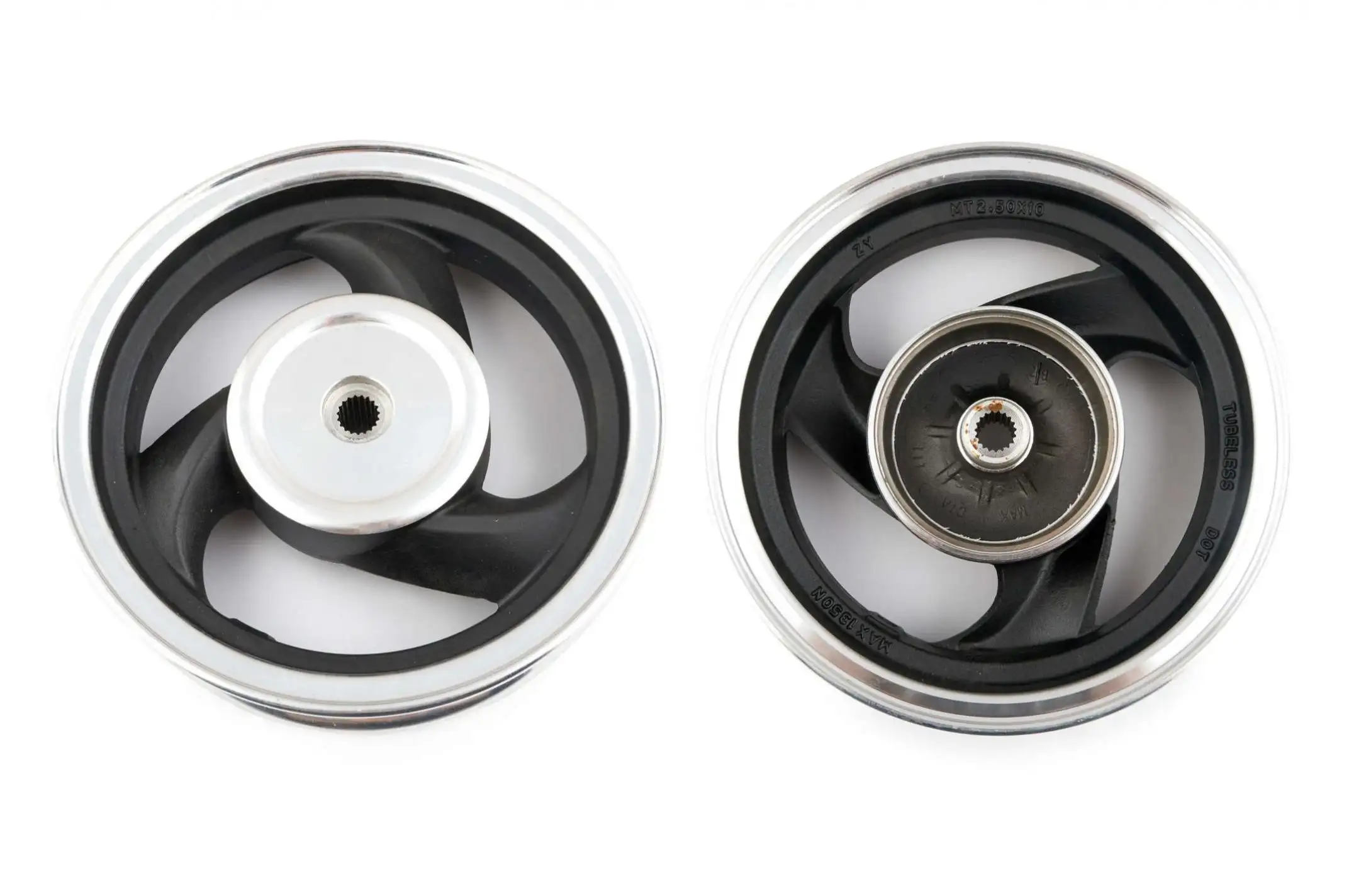 Диск колеса 2,50 * 10 (зад, барабан) (легкосплавный, 19 шлицов) ST