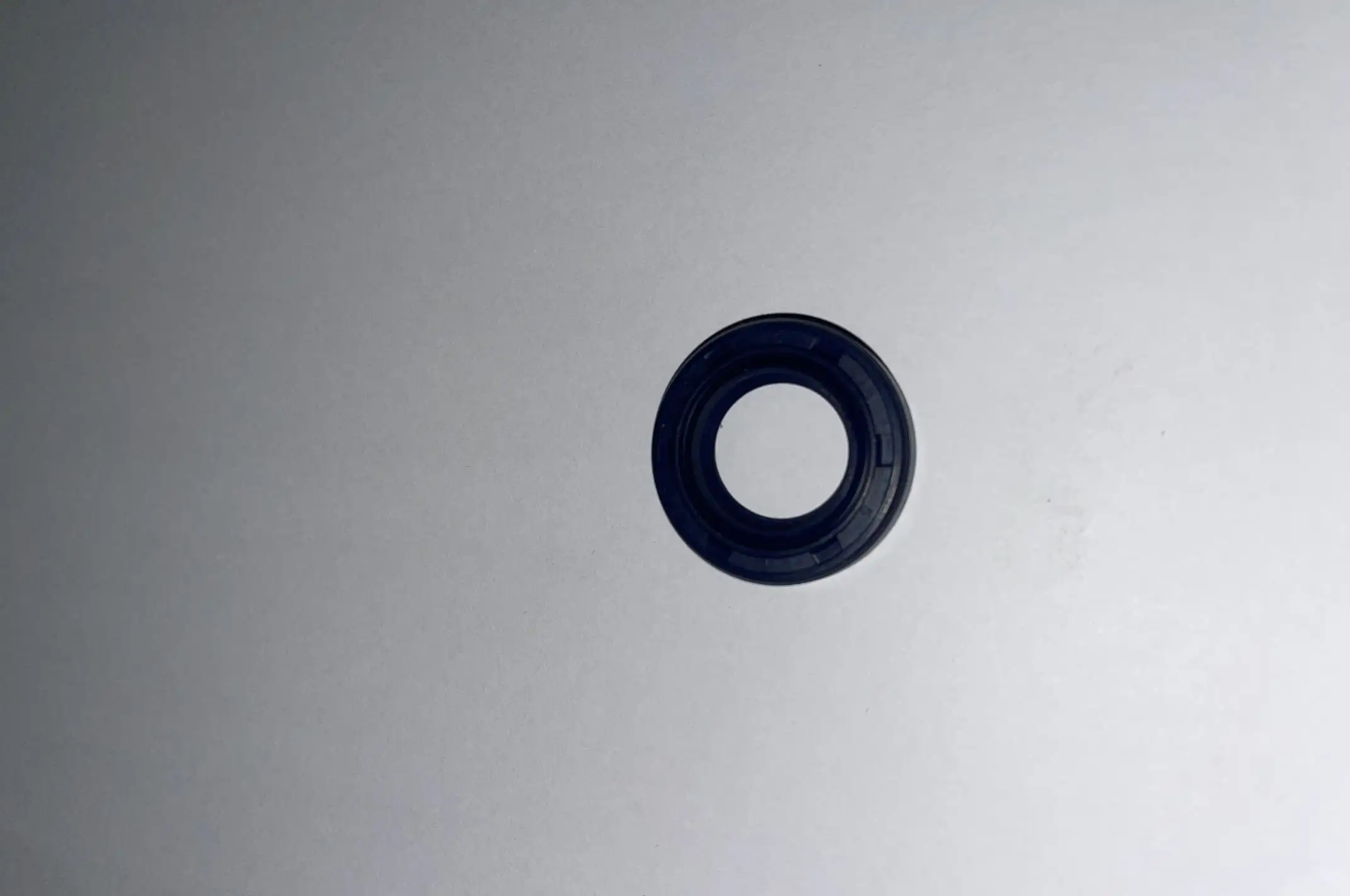 Сальник коленвала б/п St 180  (15*25*5)