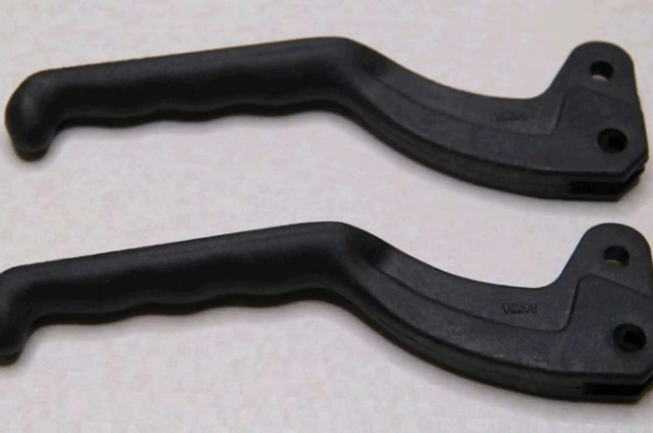 Рычаги руля ЯВА 350 (пара) (пластик) (черные) (Польша) VCH