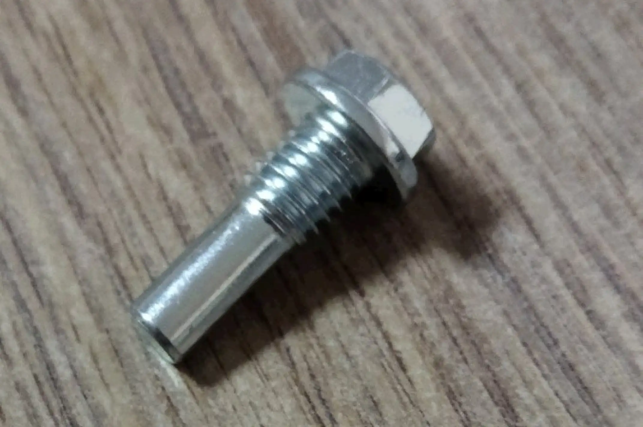 Болт крепления рычага натяжителя цепи   Delta 70   (d-8mm, L-25mm)   MOZBA