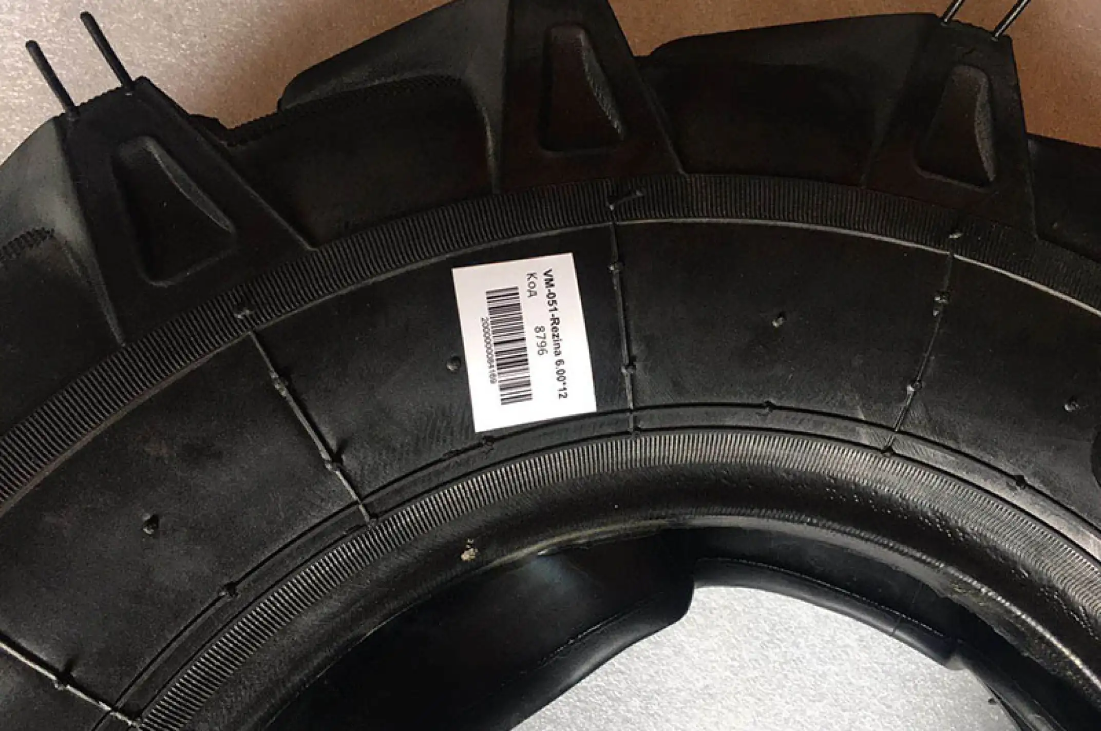 Шина 6,00 -12 TT елочка 10 PR 9,5 кг (с камерой) AMG-2