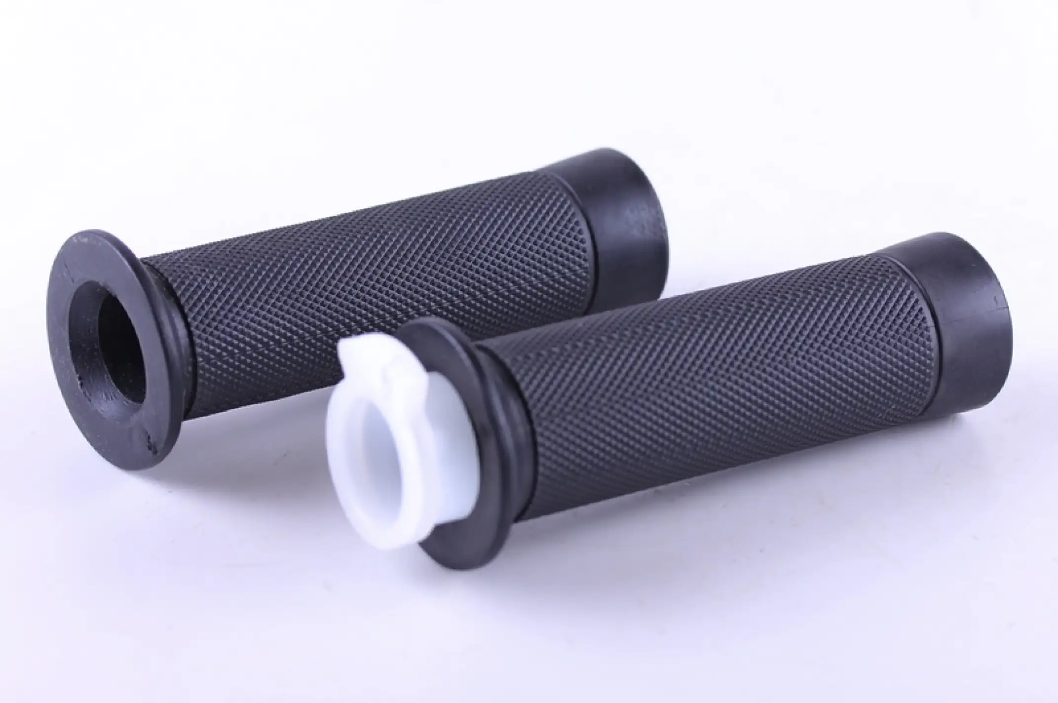 Ручки руля резиновые (mod: 37B) AMG