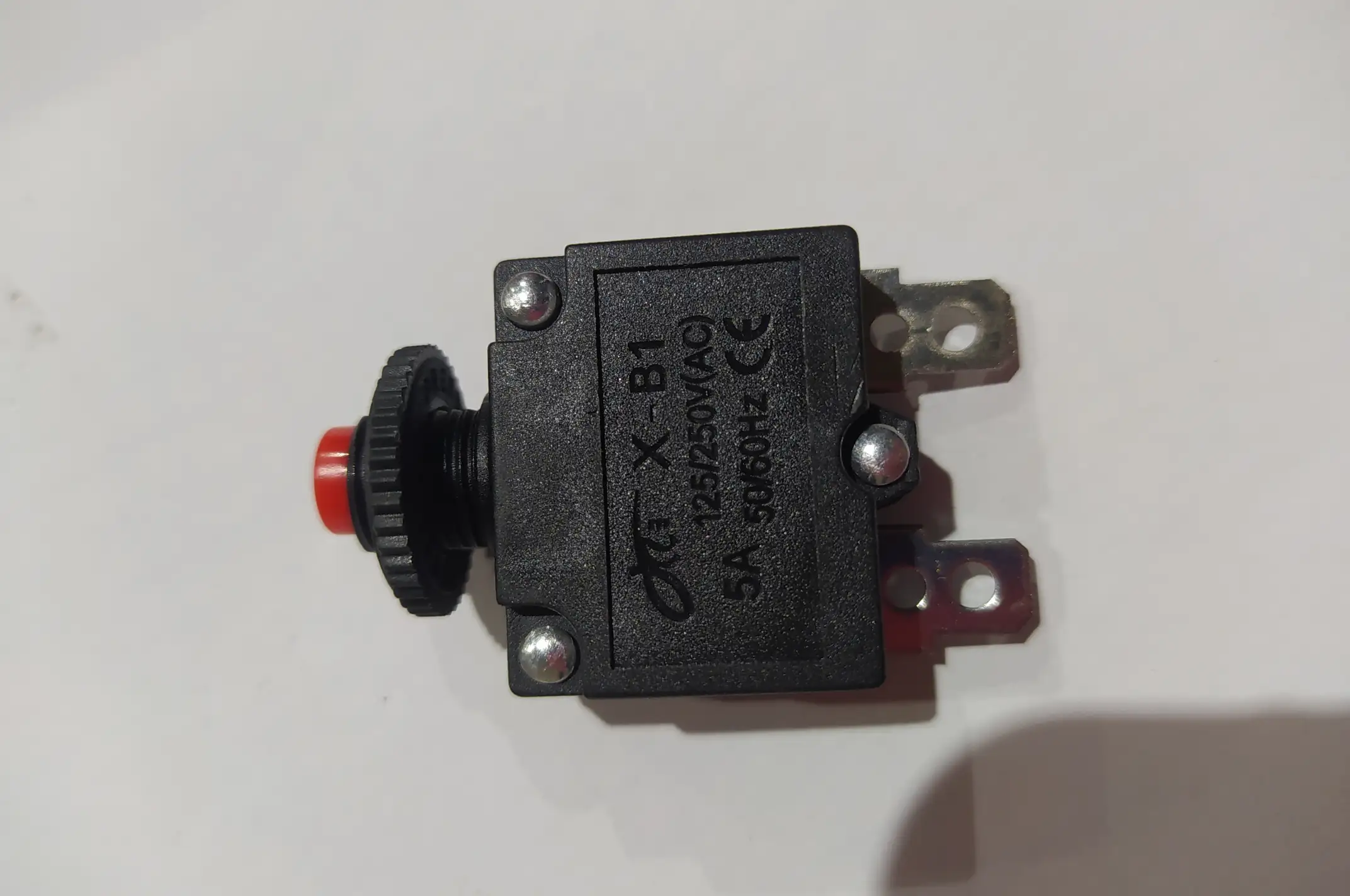 Выключатель бензогенератора (12V, 5A) ET-950 DIGGER