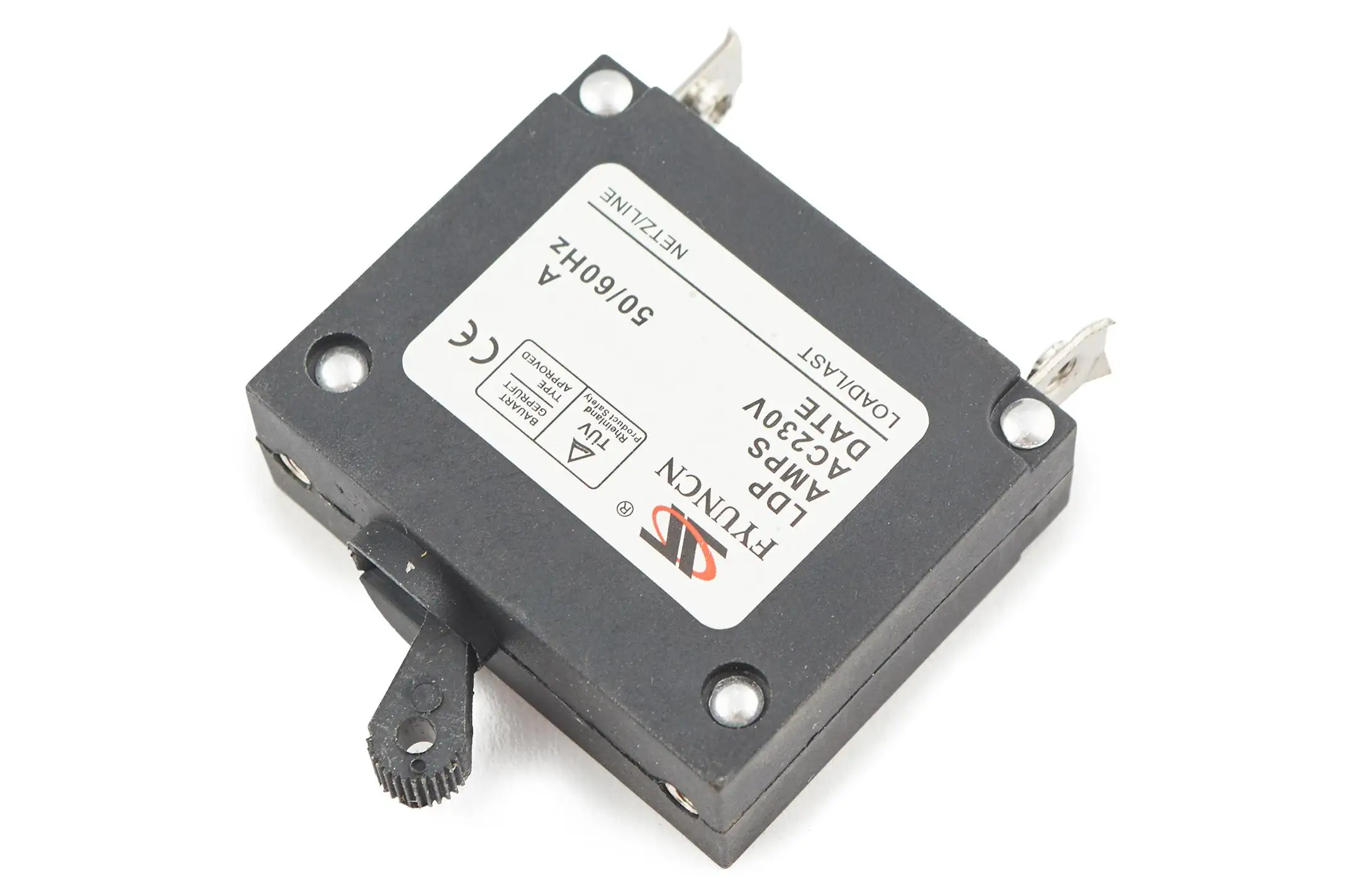 Выключатель автоматический бензогенератора (15A, 230W) STARS