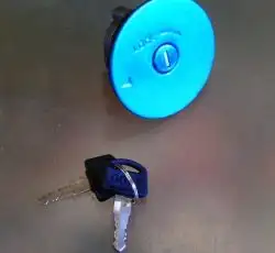 Крышка бака топливного   Yamaha JOG   VDK