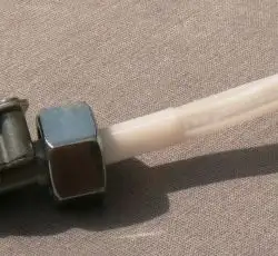 Кран топливный Alpha (гайка Ø14mm, штуцер 90*) VDK